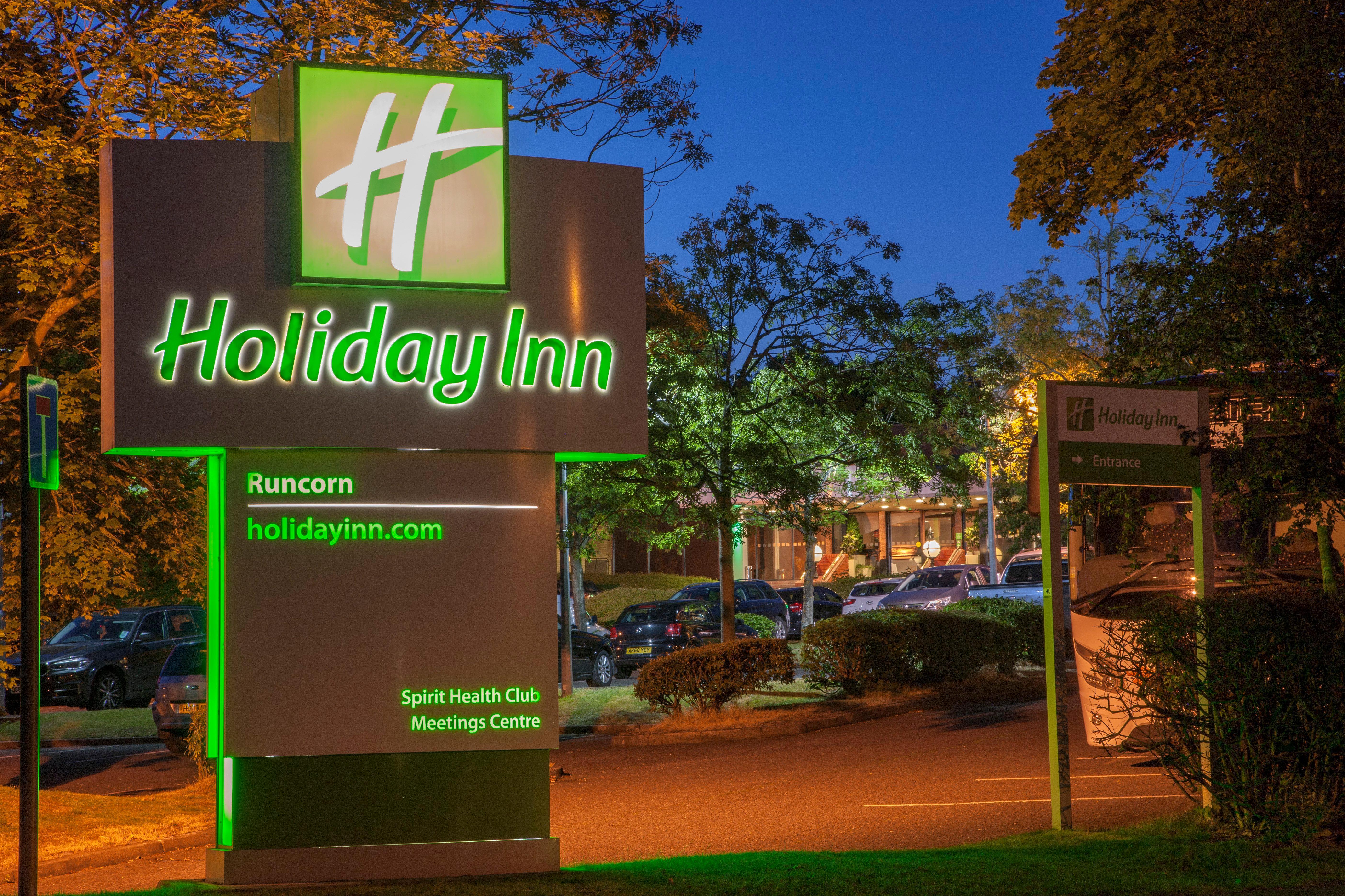 Holiday Inn Runcorn M56 Junction 12, An Ihg Hotel Exterior foto